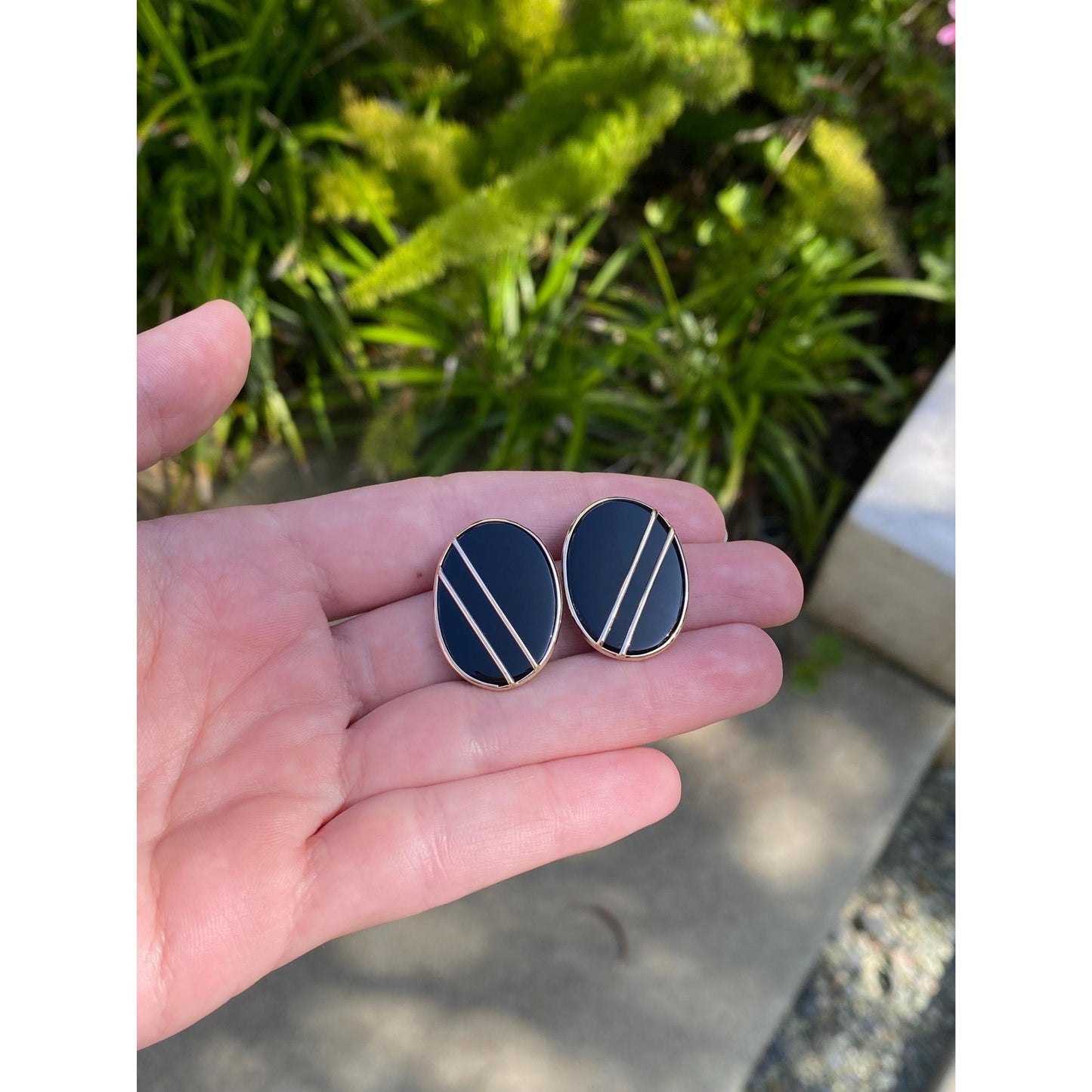 Vintage Solid 14k Yellow Gold Onyx Lined Stud Earrings