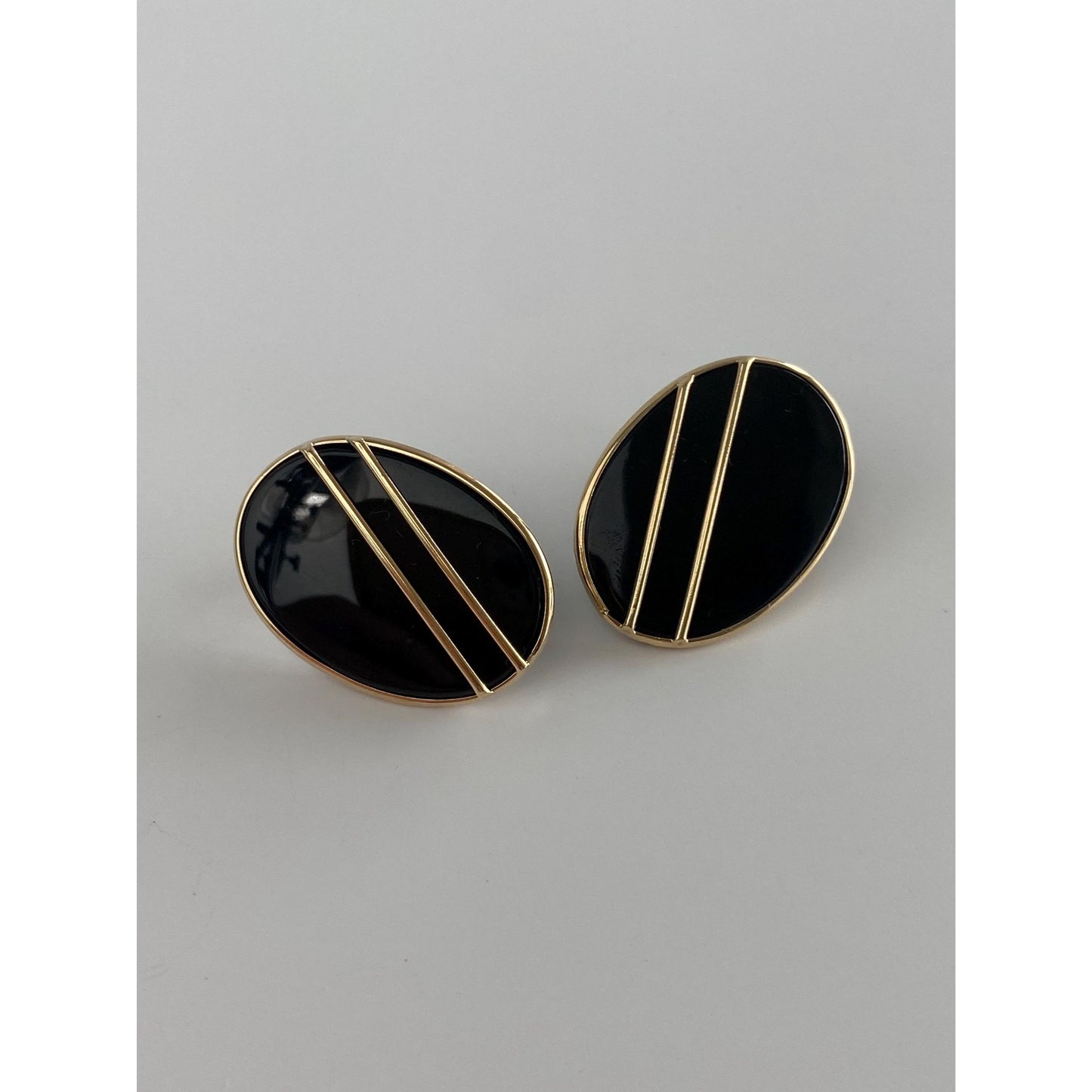 Vintage Solid 14k Yellow Gold Onyx Lined Stud Earrings
