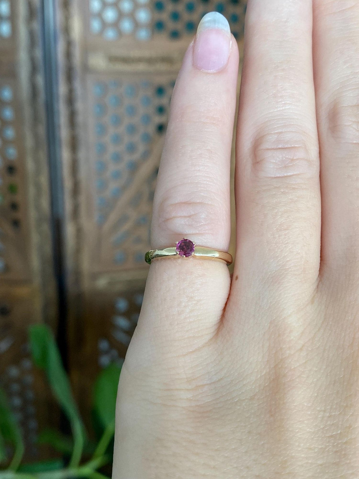 Vintage Solid 10k Yellow Gold Pink Spinel Ring - Size 3.75