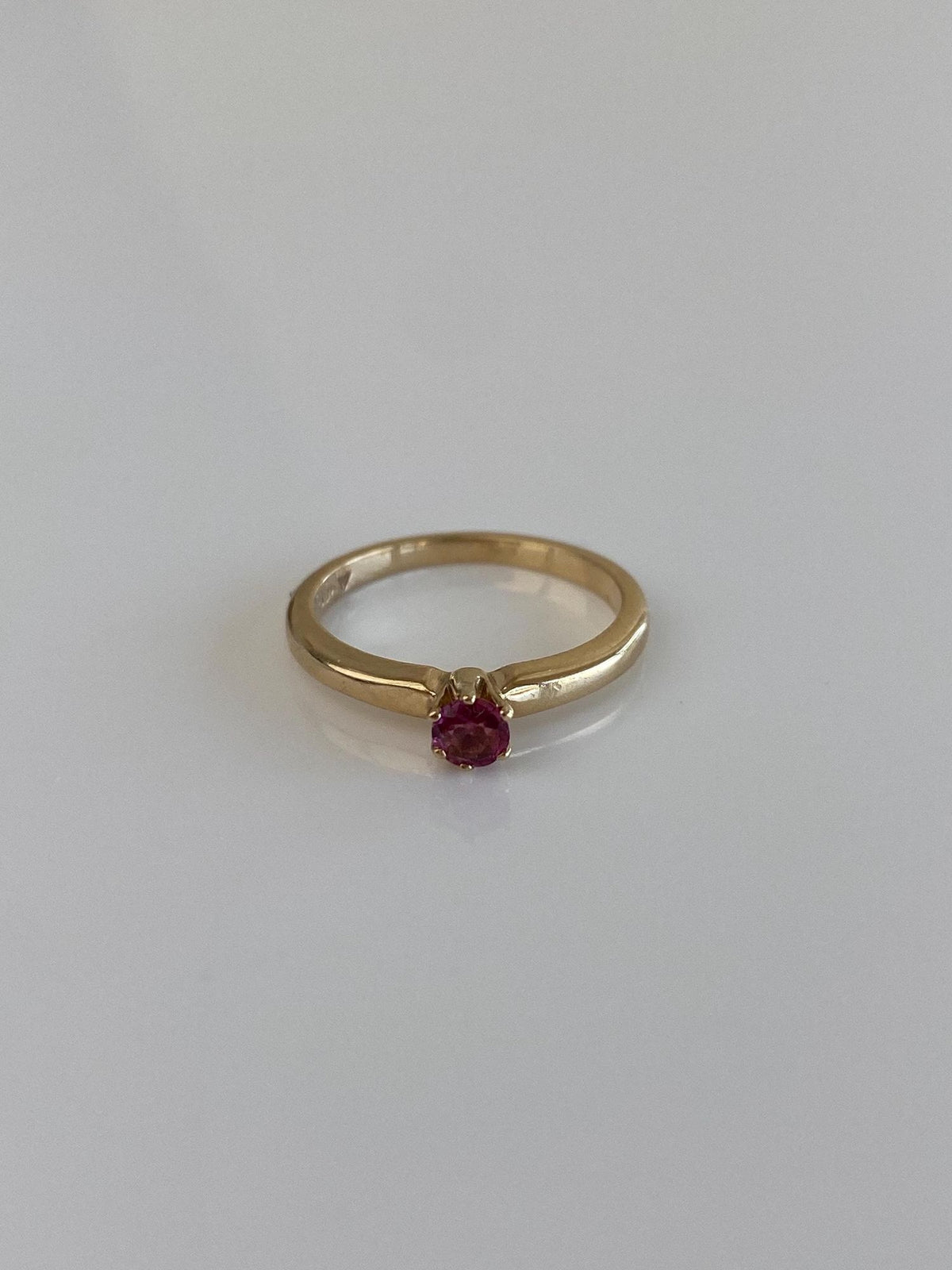 Vintage Solid 10k Yellow Gold Pink Spinel Ring - Size 3.75