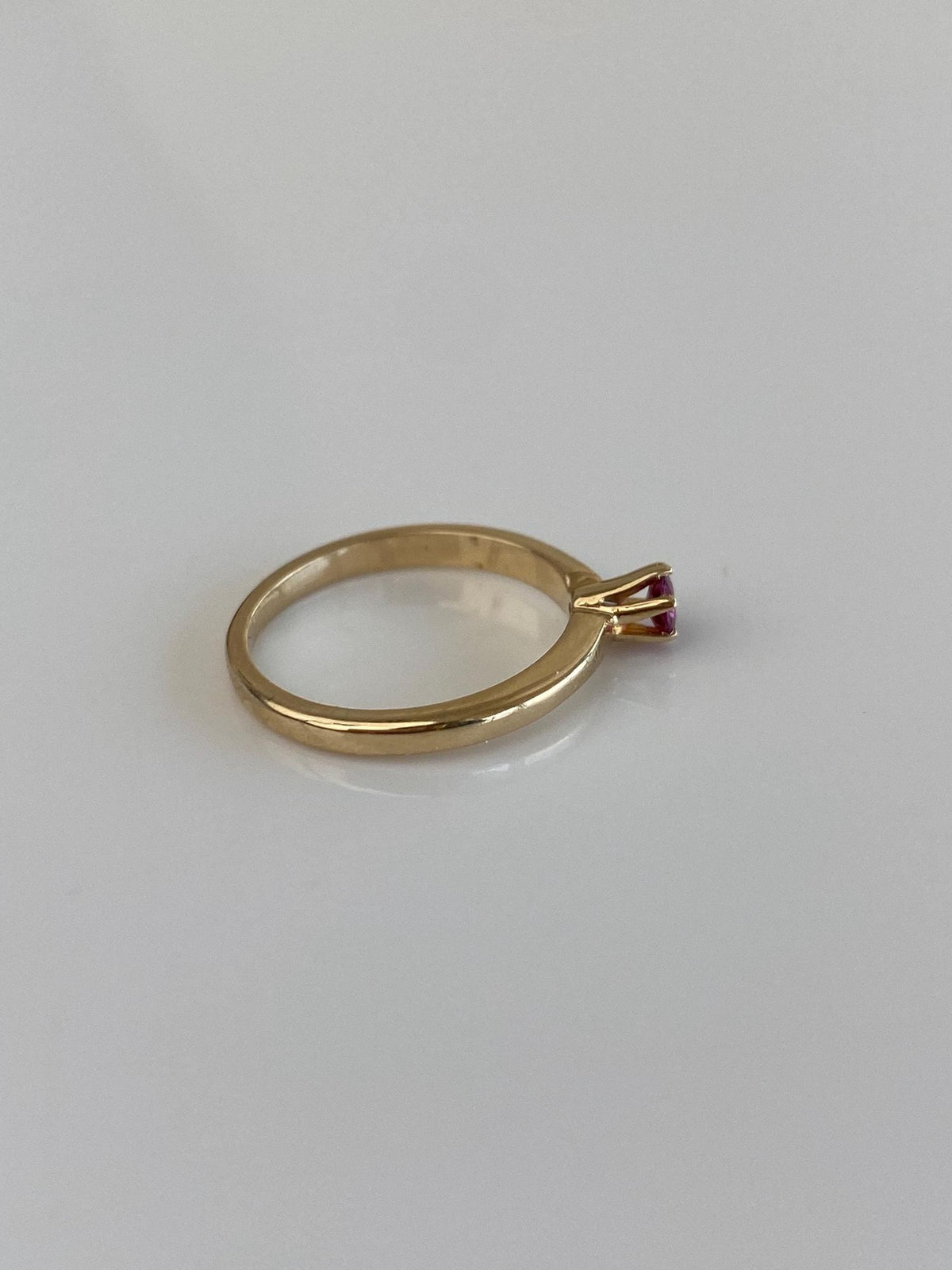 Vintage Solid 10k Yellow Gold Pink Spinel Ring - Size 3.75