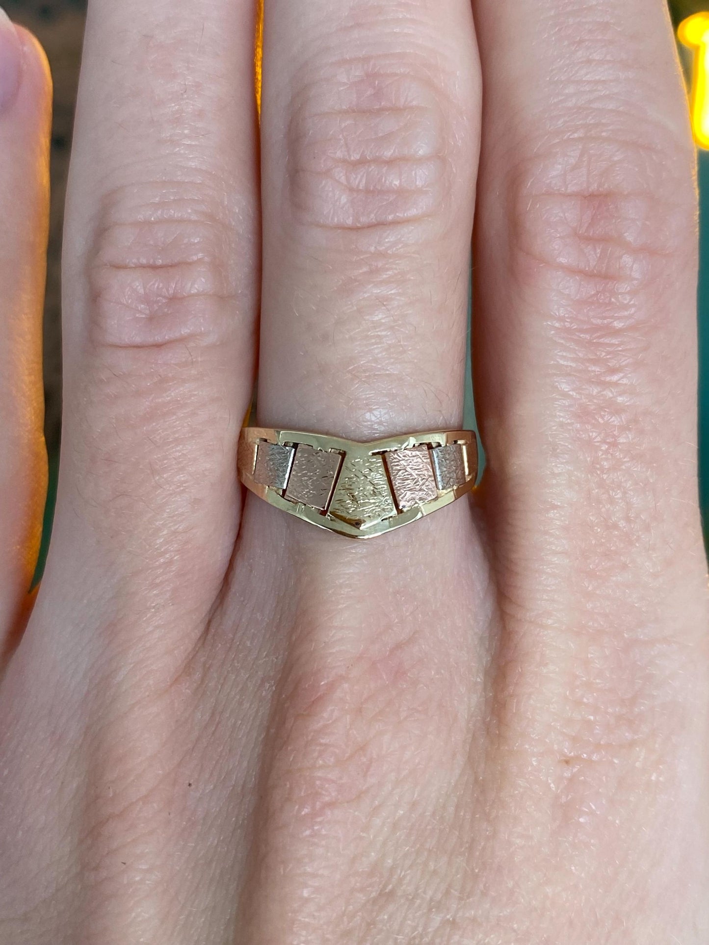 Vintage Solid 14k Tri Tone Gold Chevron Ring - Size 7.25