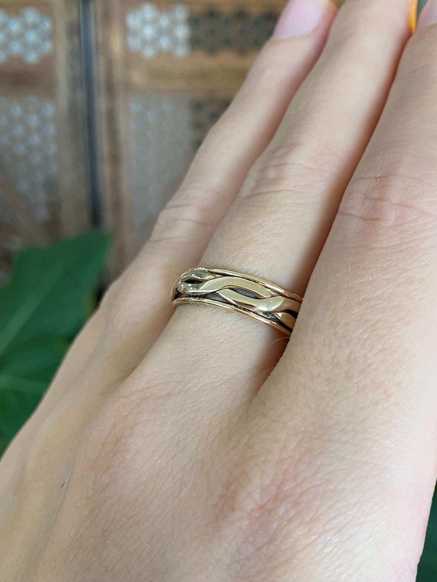 Vintage Solid 14k White & Yellow Gold Twist Design Ring Band - Size 9