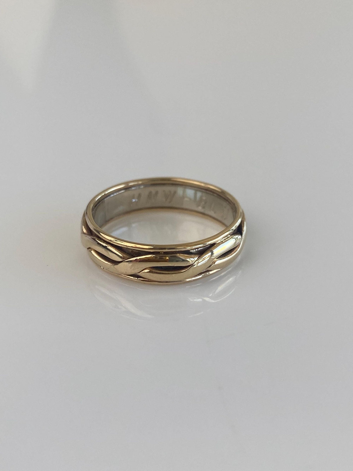 Vintage Solid 14k White & Yellow Gold Twist Design Ring Band - Size 9