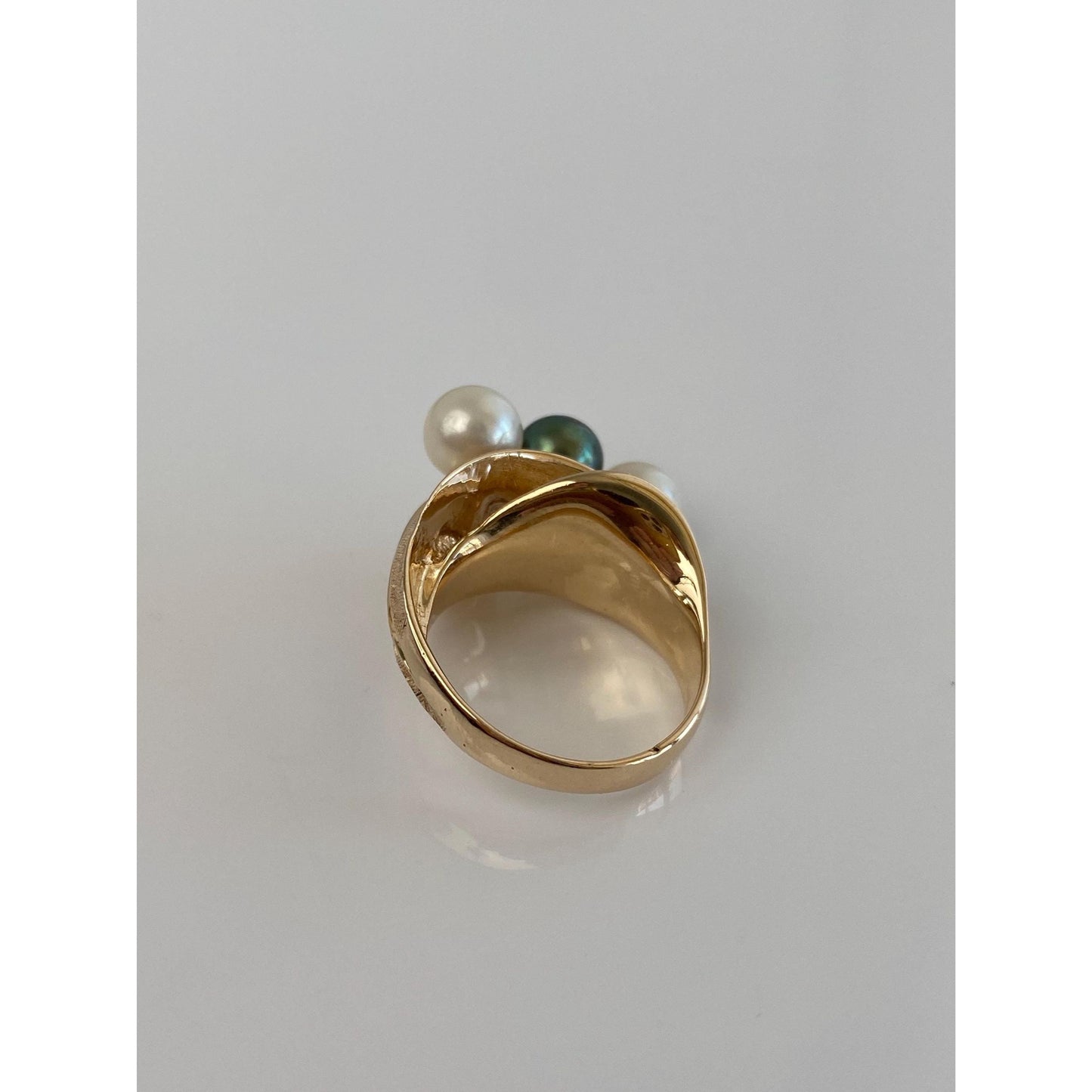Vintage Solid 14k Yellow Gold White & Peacock Pearl Textured Ring - Size 6