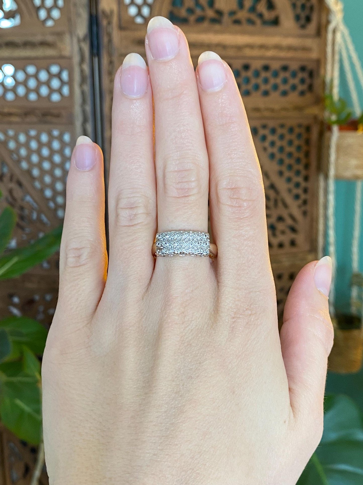 Vintage Solid 14k White & Yellow Gold Diamond Ring - Size 9.5
