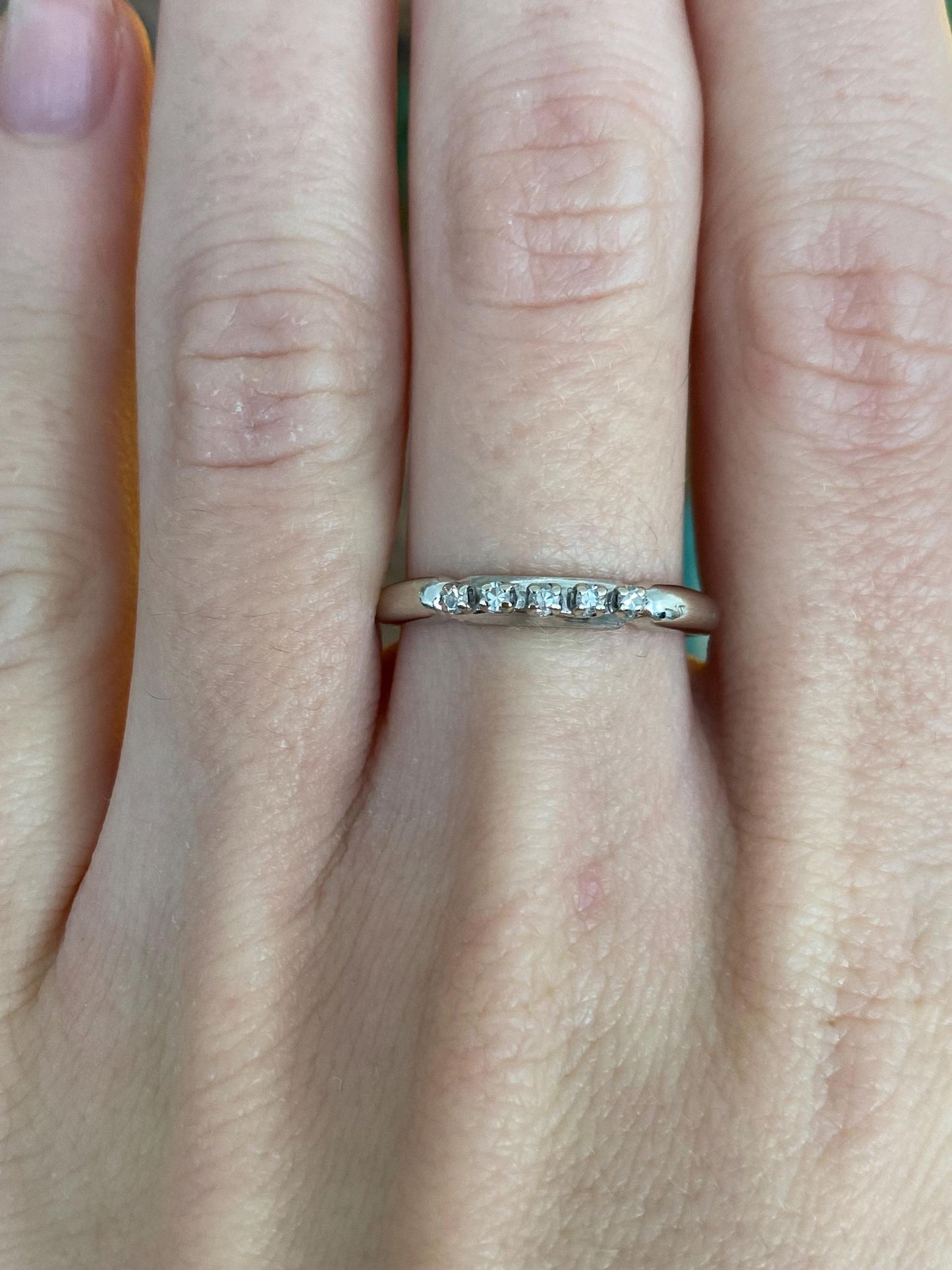 Vintage Solid 14k White Gold Clear Sapphire Ring Band - Size 7