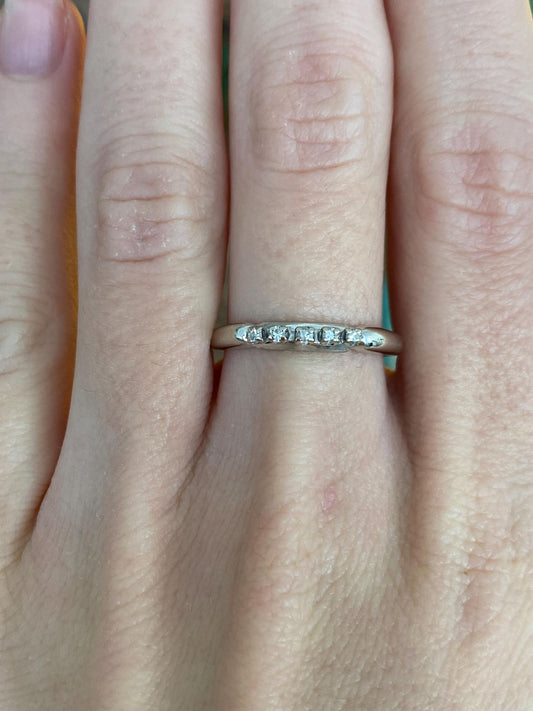 Vintage Solid 14k White Gold Clear Sapphire Ring Band - Size 7