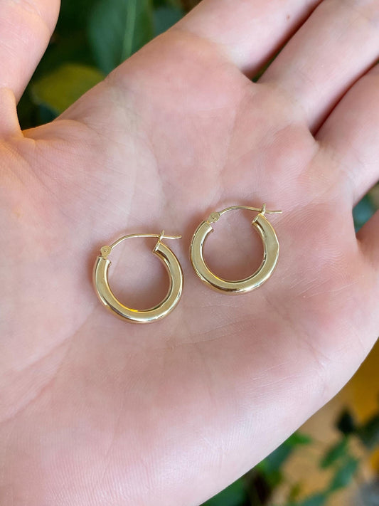 Vintage 14k Yellow Gold Small Hoop Earrings