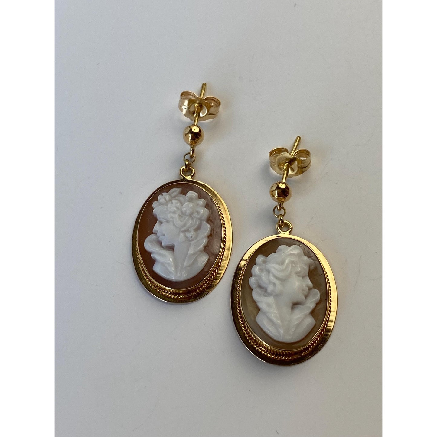 Vintage Solid 14k Yellow Gold Cameo Dangle Stud Earrings