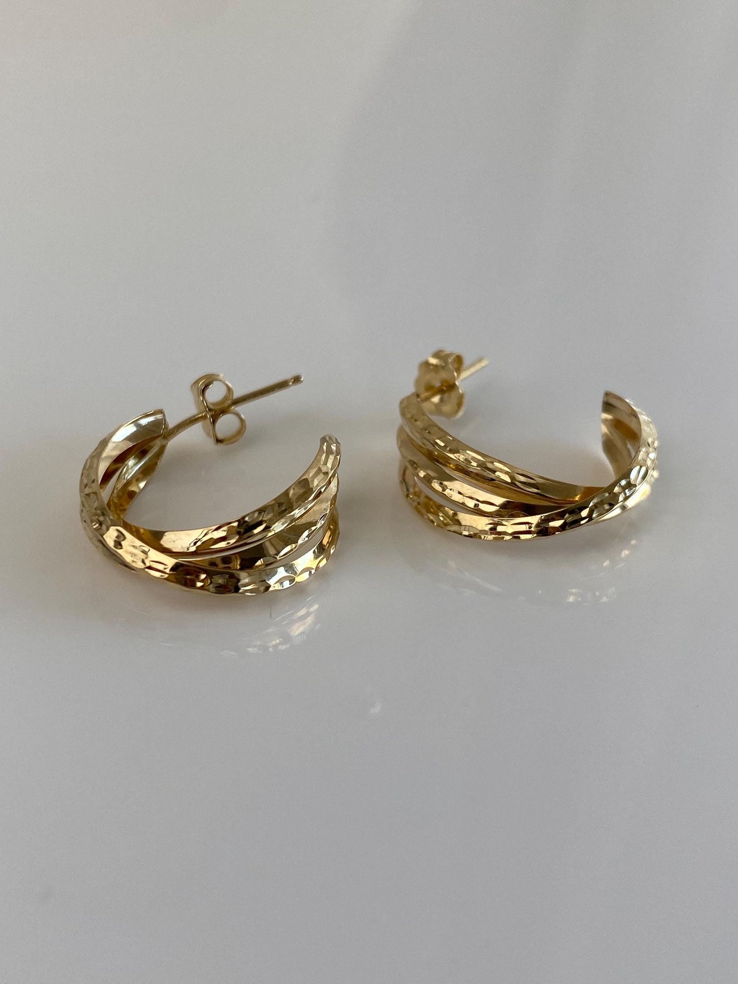 Vintage Solid 14k Yellow Gold Diamond Cut Hoop Earrings