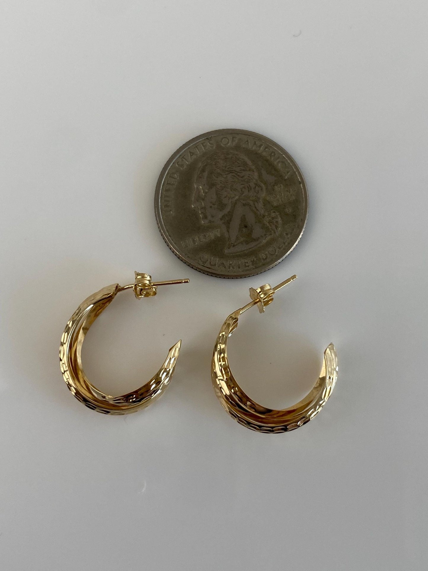 Vintage Solid 14k Yellow Gold Diamond Cut Hoop Earrings