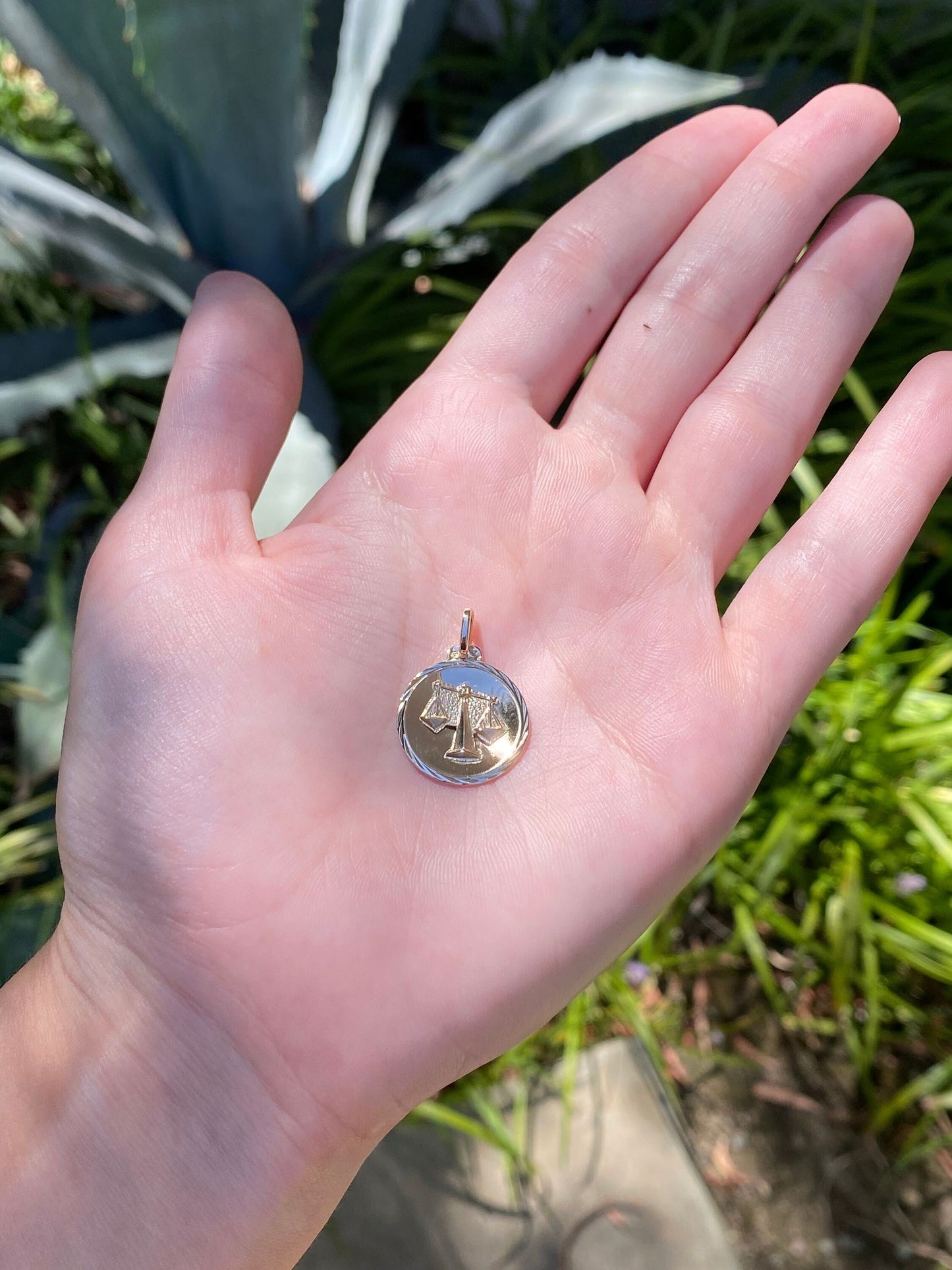 Vintage Solid 14k Yellow Gold Large Libra Zodiac Charm