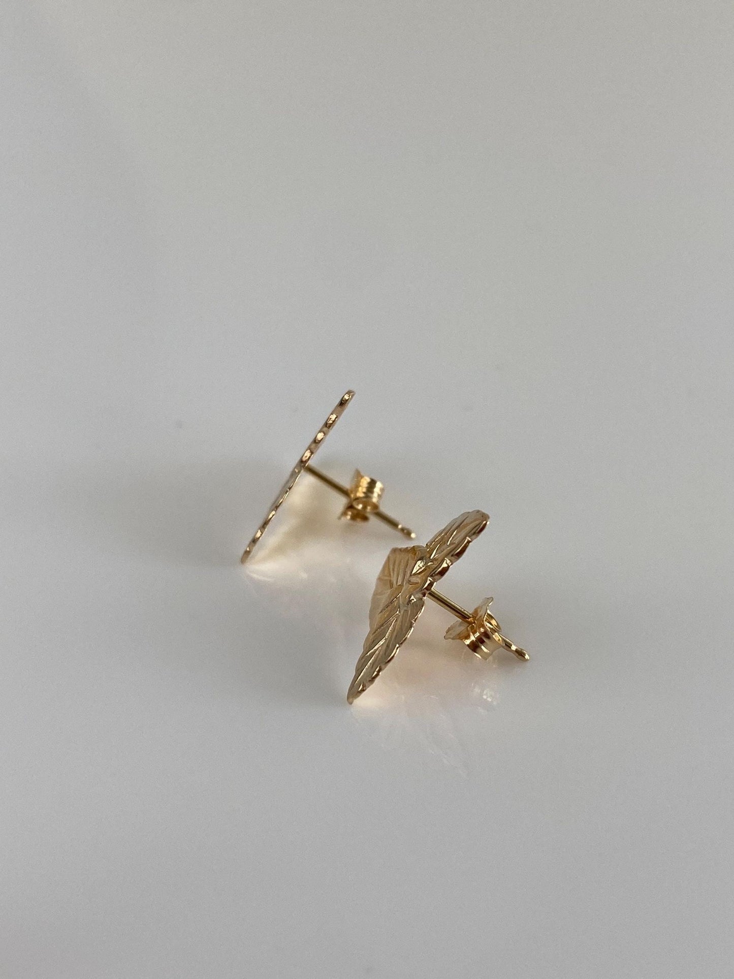 Vintage Solid 14k Yellow Gold Leaves Stud Earrings
