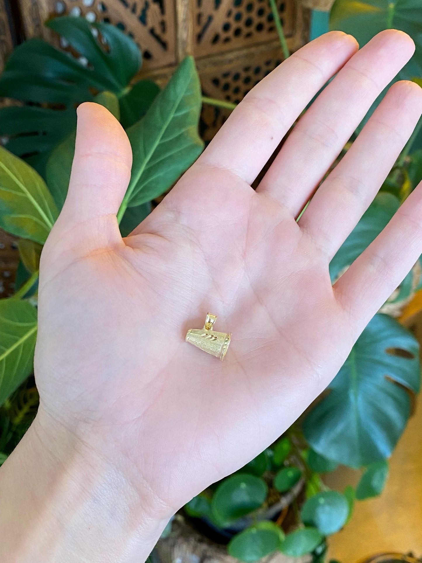 Vintage Solid 14k Yellow Gold Diamond Cut Cheer Horn Charm