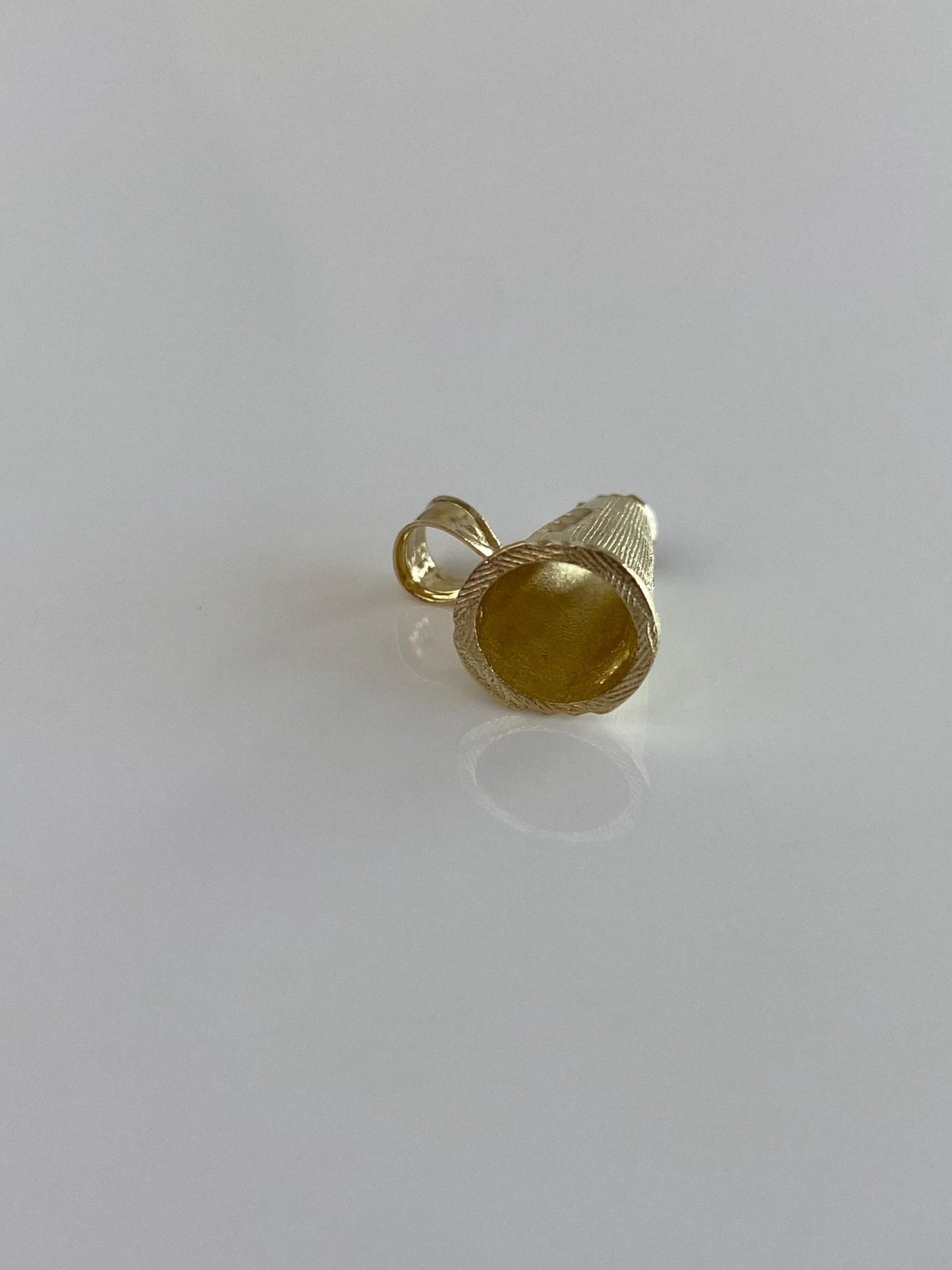 Vintage Solid 14k Yellow Gold Diamond Cut Cheer Horn Charm