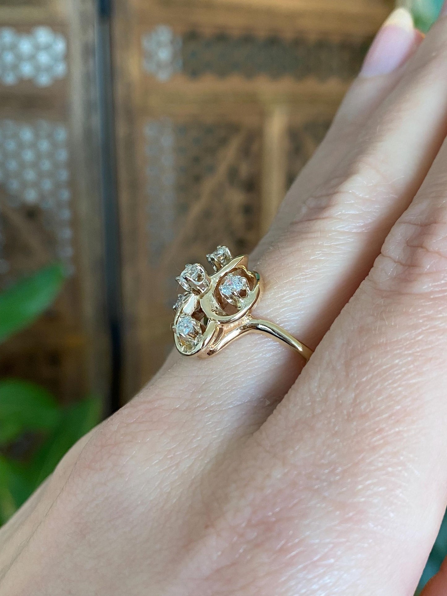 Vintage Solid 14k Yellow Gold Diamond Ring - Size 8.5