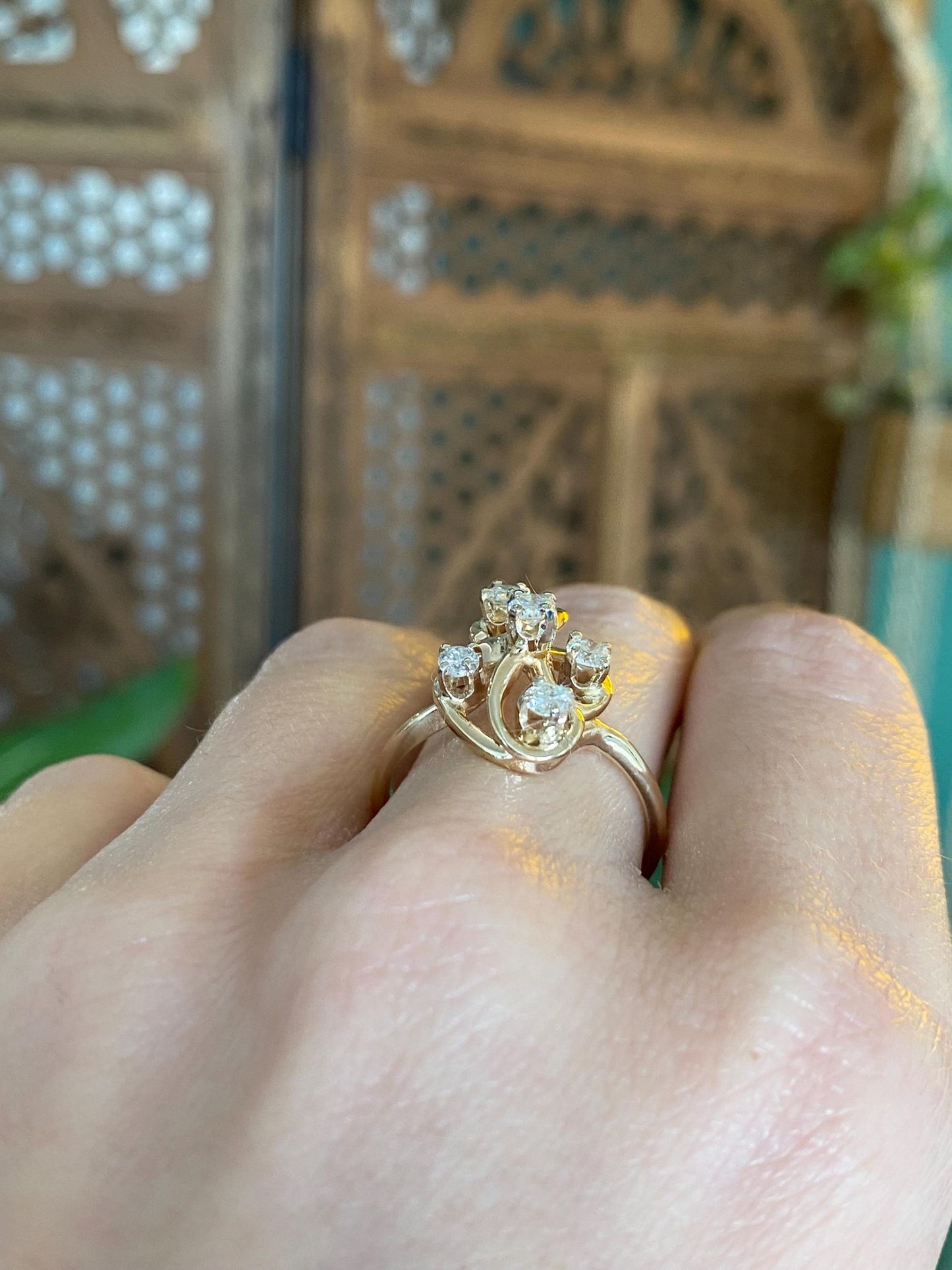 Vintage Solid 14k Yellow Gold Diamond Ring - Size 8.5