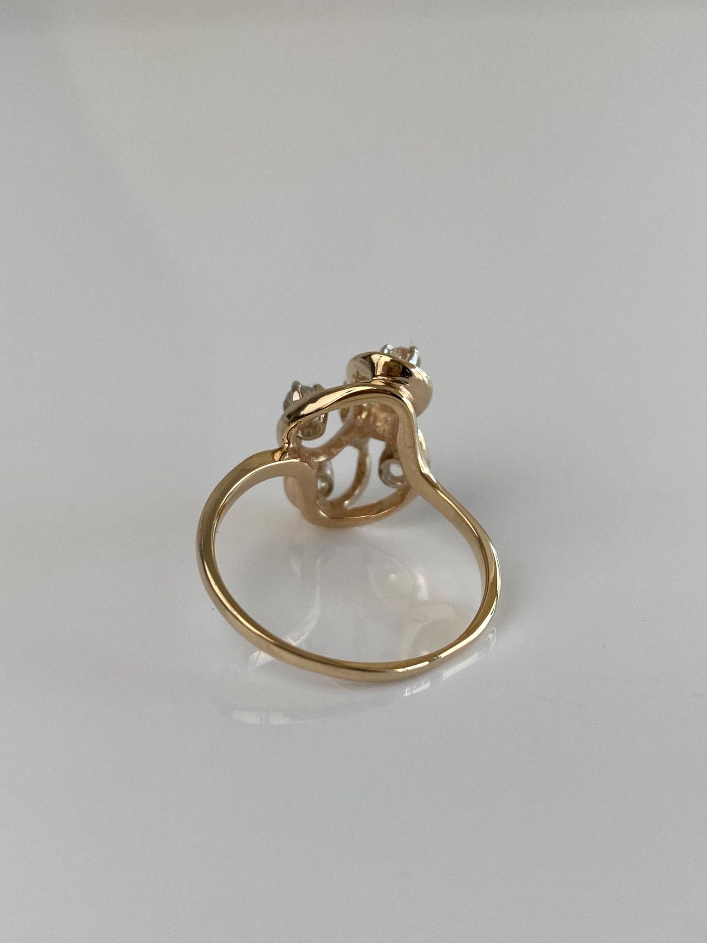 Vintage Solid 14k Yellow Gold Diamond Ring - Size 8.5