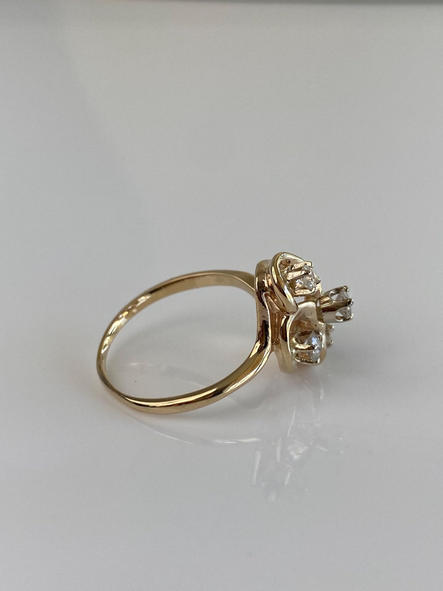 Vintage Solid 14k Yellow Gold Diamond Ring - Size 8.5