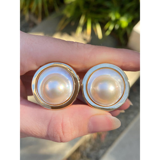 Vintage Solid 14k Yellow Gold Mabe Pearl Stud Earrings