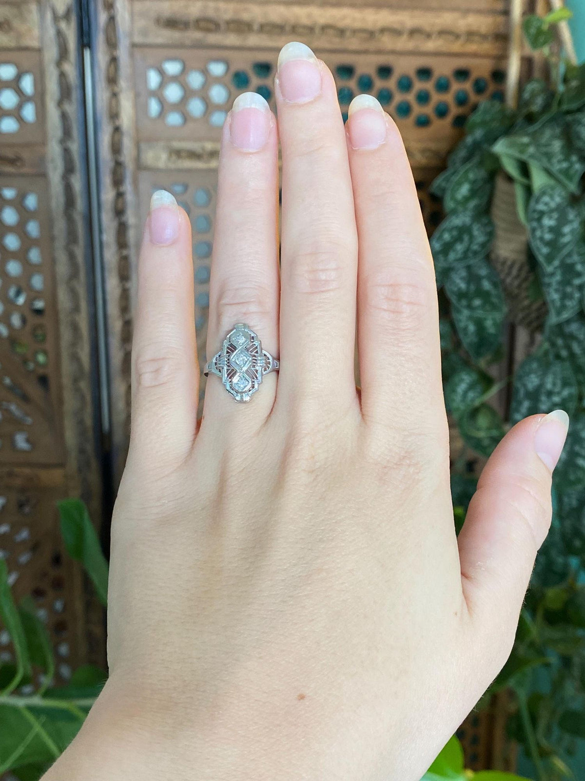 Vintage Solid 18k White Gold Diamonds Art Deco Ring - Size 5.5