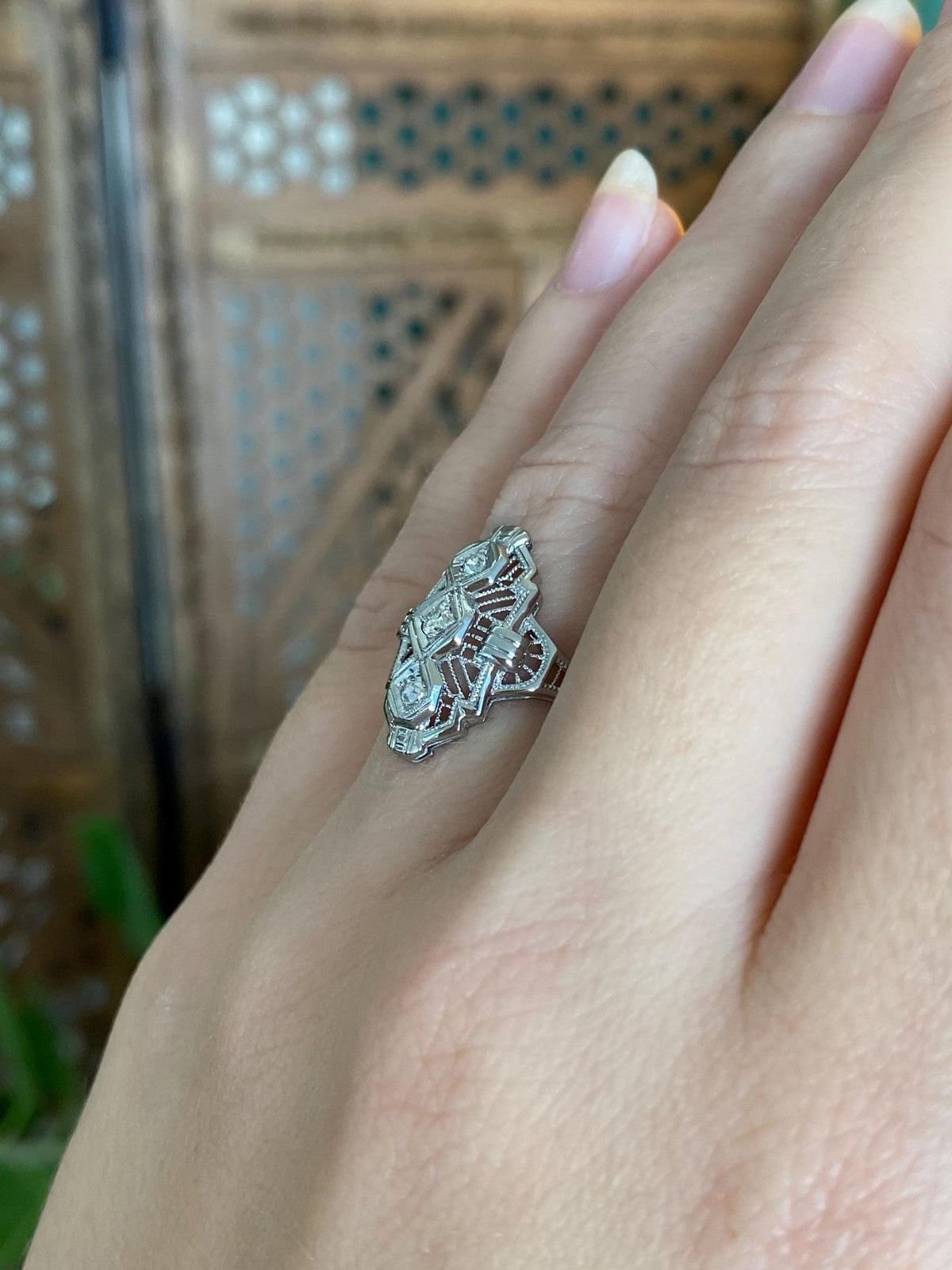 Vintage Solid 18k White Gold Diamonds Art Deco Ring - Size 5.5