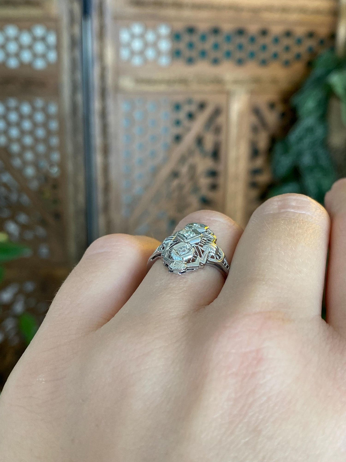Vintage Solid 18k White Gold Diamonds Art Deco Ring - Size 5.5