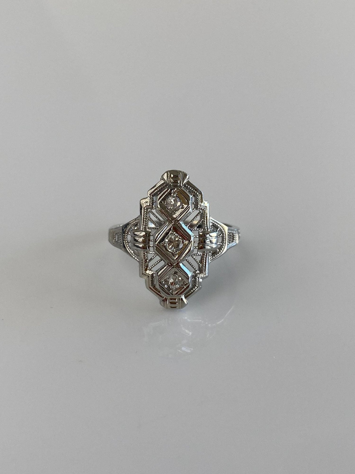 Vintage Solid 18k White Gold Diamonds Art Deco Ring - Size 5.5