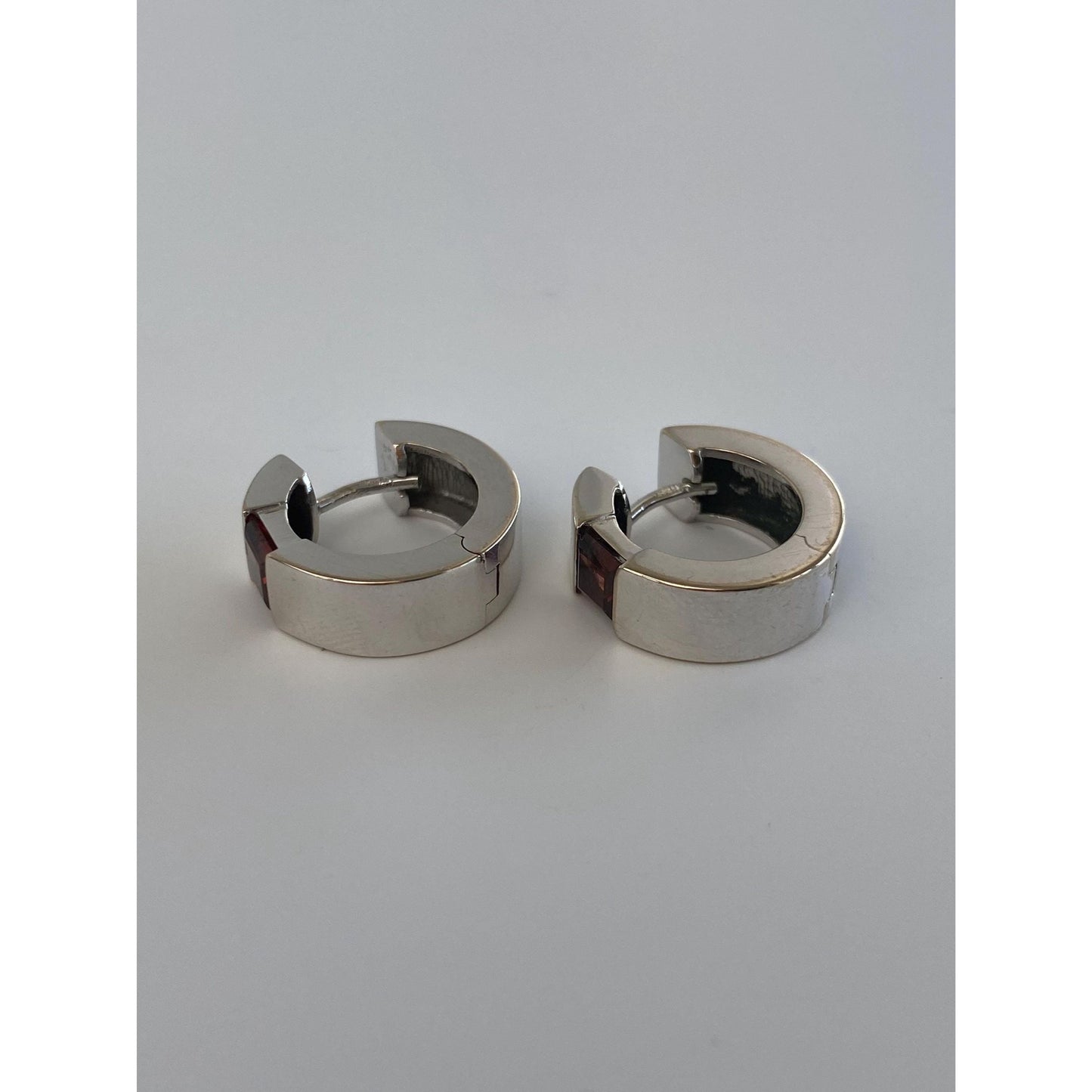 Vintage Solid 18k White Gold Garnet Hoop Earrings