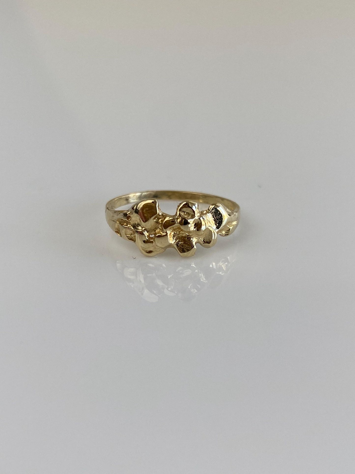 Vintage Solid 14k Yellow Gold Nugget Style Ring Band - Size 5.25