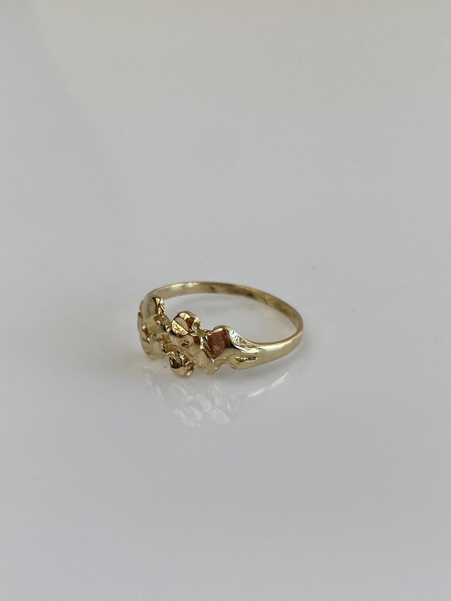Vintage Solid 14k Yellow Gold Nugget Style Ring Band - Size 5.25