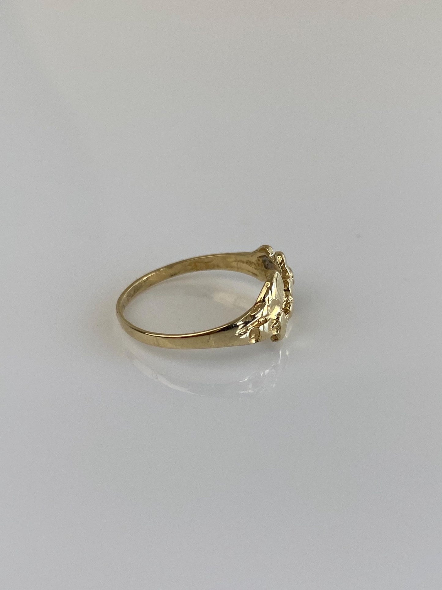 Vintage Solid 14k Yellow Gold Nugget Style Ring Band - Size 5.25