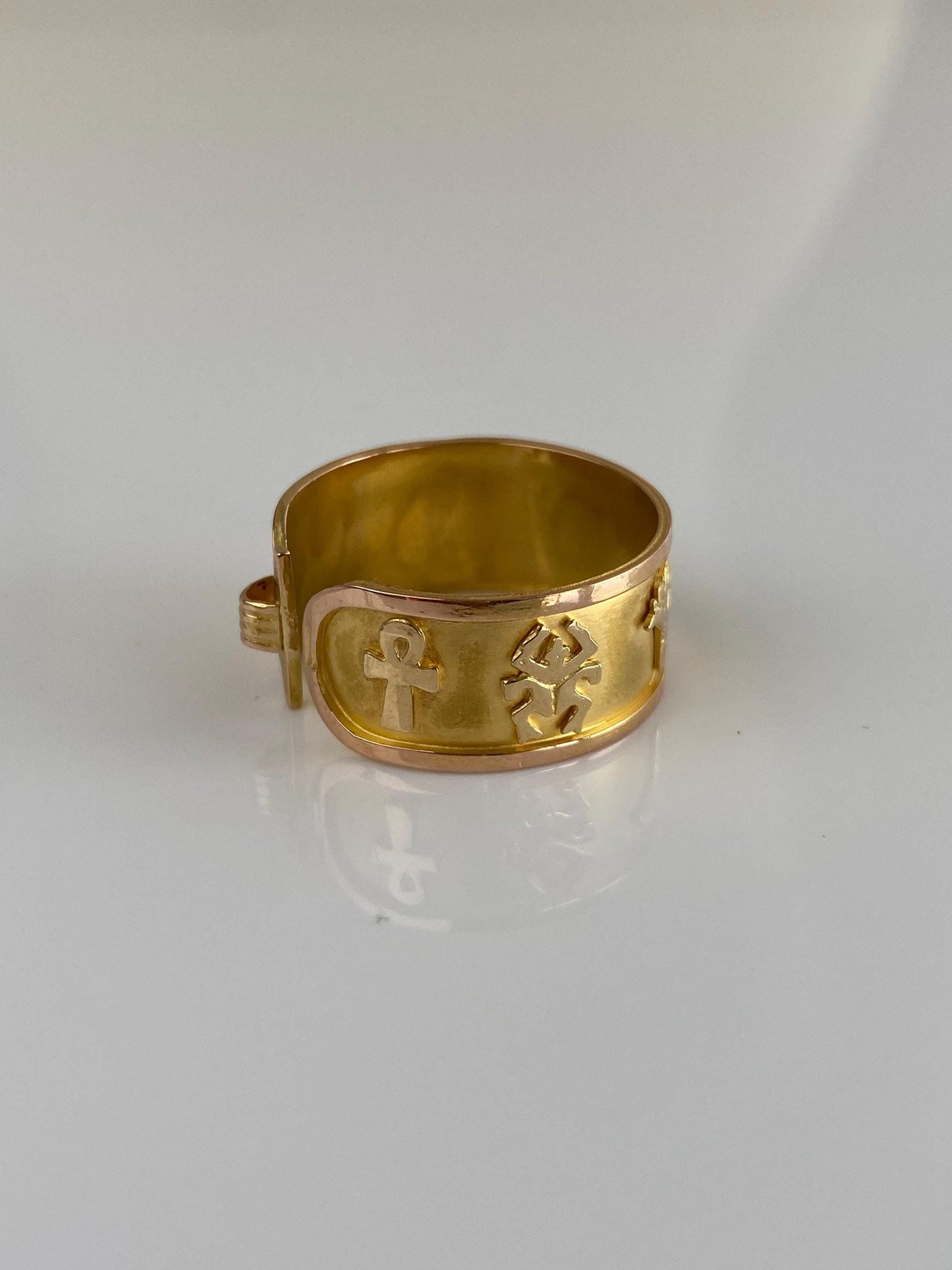 Vintage Solid 18k Yellow Gold Egyptian Open Ring Band - Size 9.5