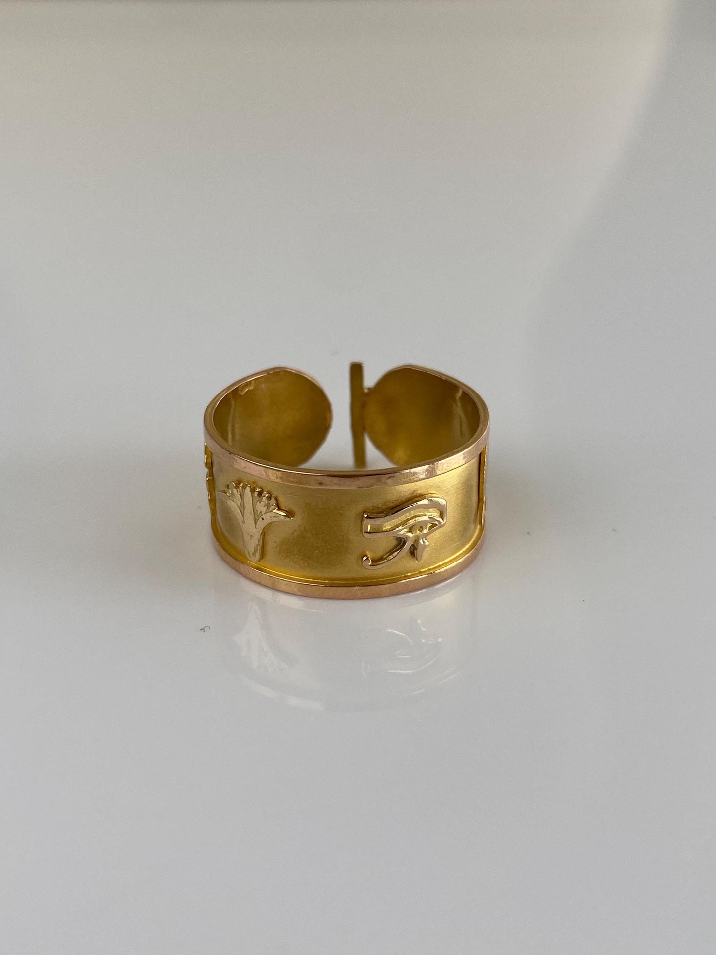 Vintage Solid 18k Yellow Gold Egyptian Open Ring Band - Size 9.5