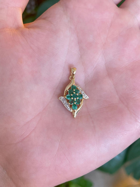 Vintage Solid 10k Yellow Gold Emerald Diamond Charm