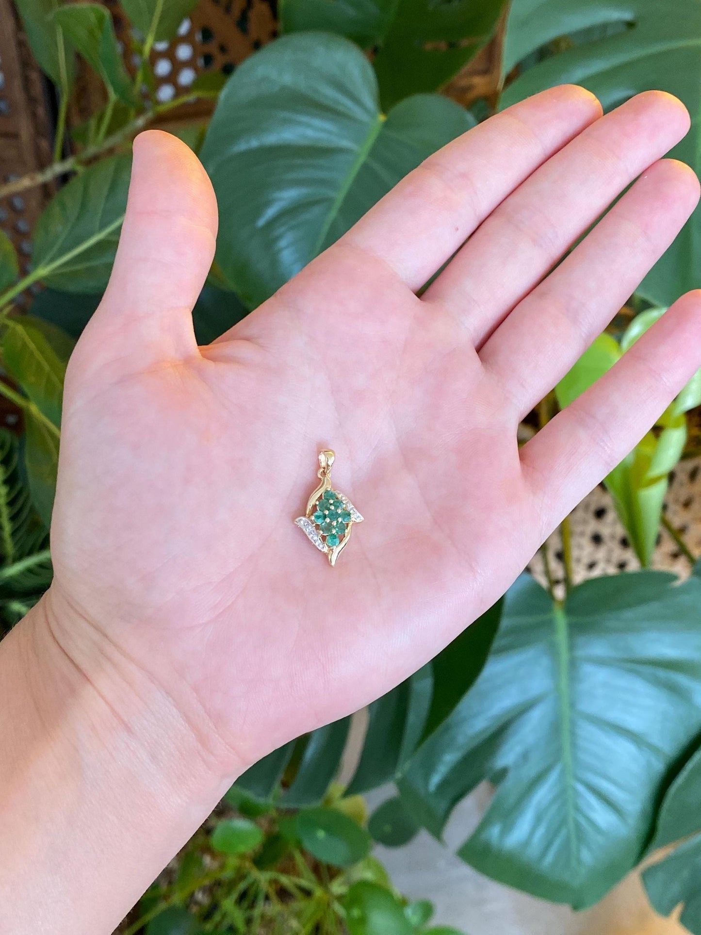 Vintage Solid 10k Yellow Gold Emerald Diamond Charm
