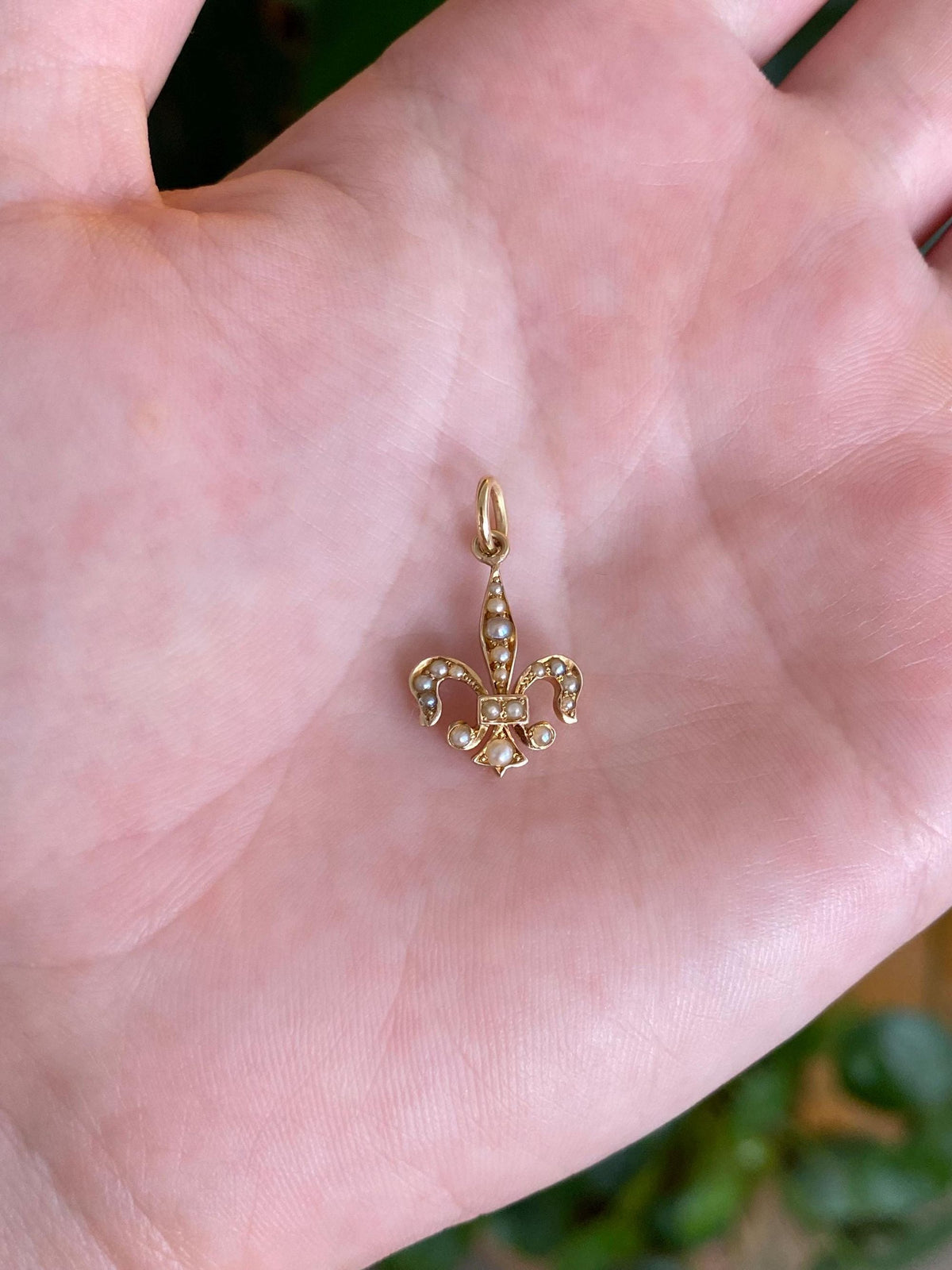 Vintage Solid 14k Yellow Gold Seed Pearls Fleur-de-lis Charm