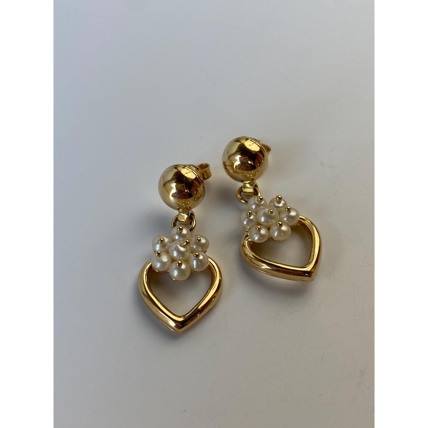 Vintage Solid 18k Yellow Gold Pearl Cluster Heart Dangle Earrings