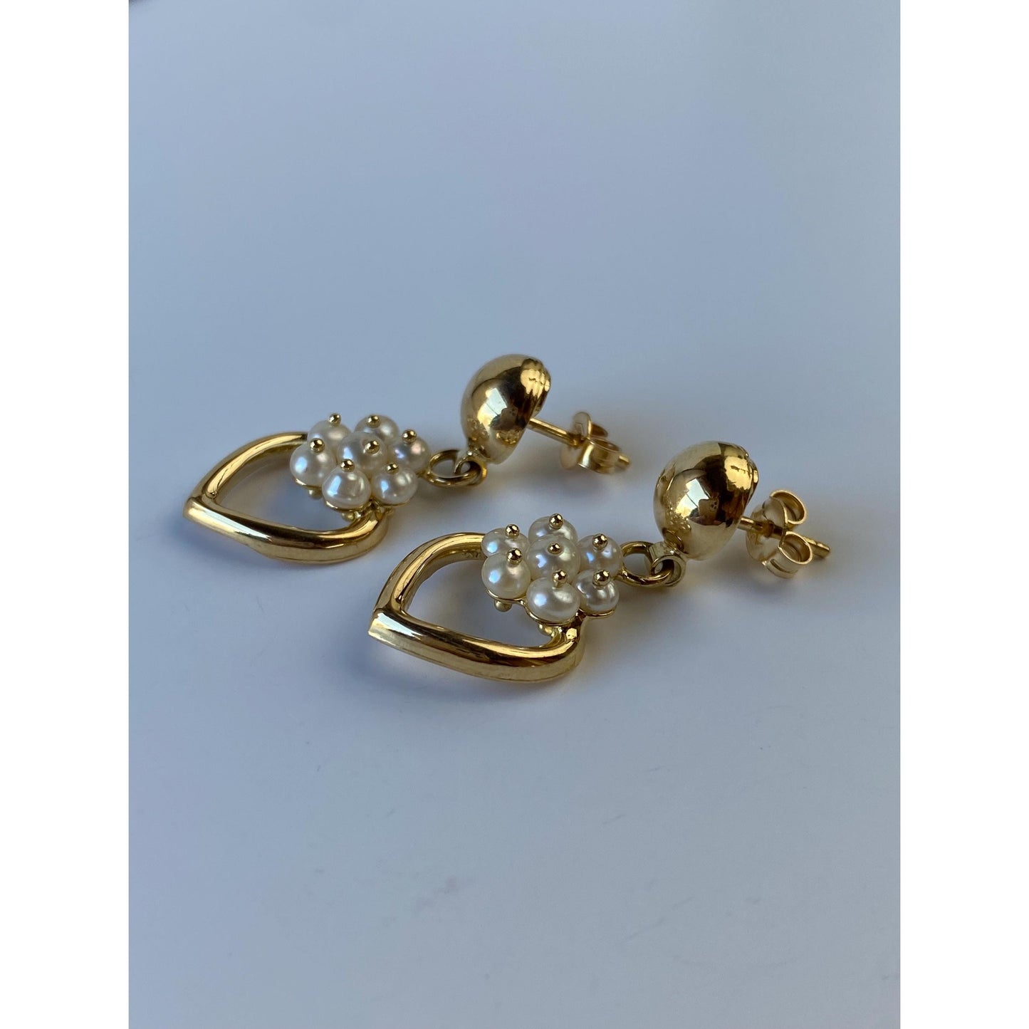 Vintage Solid 18k Yellow Gold Pearl Cluster Heart Dangle Earrings