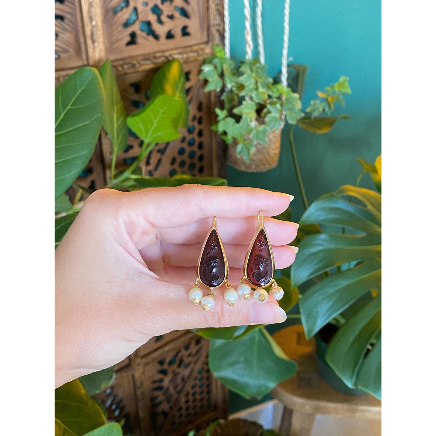 Vintage Solid 18k Yellow Gold Red Cameo Pearl Drop Earrings