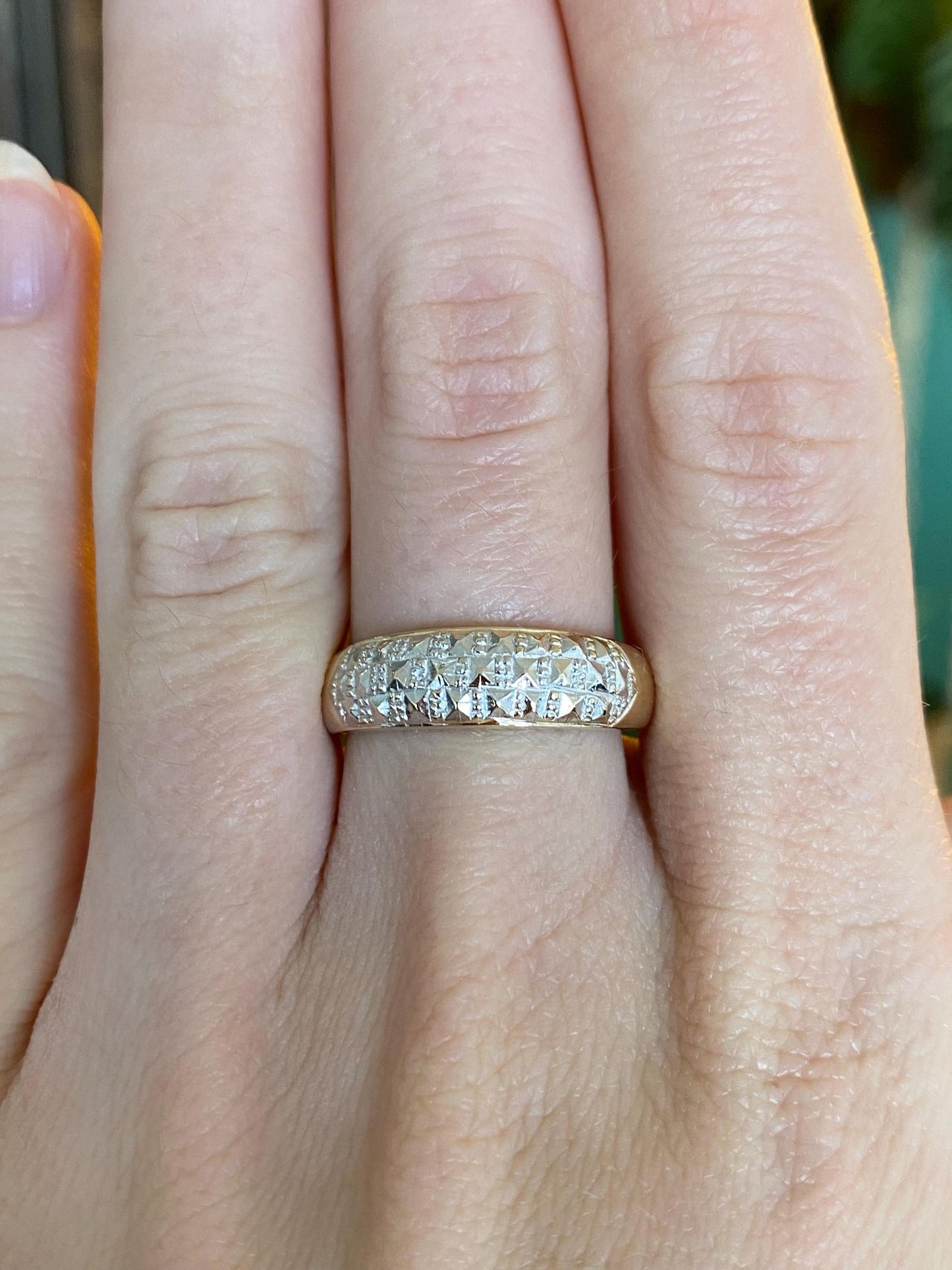 Vintage Solid 14k White & Yellow Gold Diamond Cut Ring Band - Size 7.75