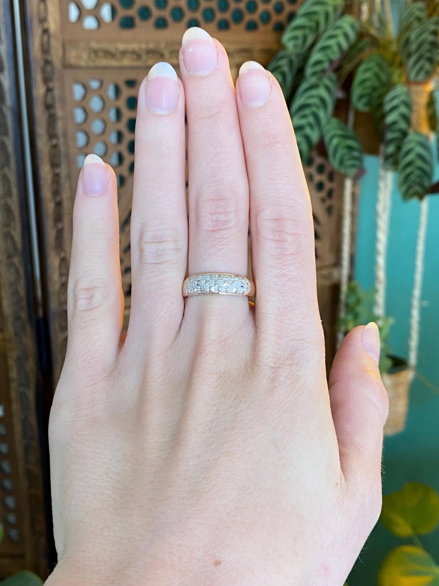 Vintage Solid 14k White & Yellow Gold Diamond Cut Ring Band - Size 7.75