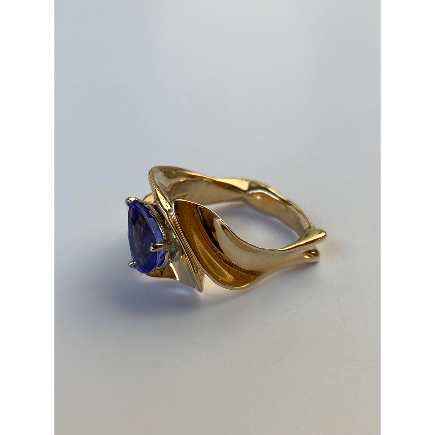 Solid 14k Yellow Gold Lavender Cubic Zirconia Ring Band - Size 6