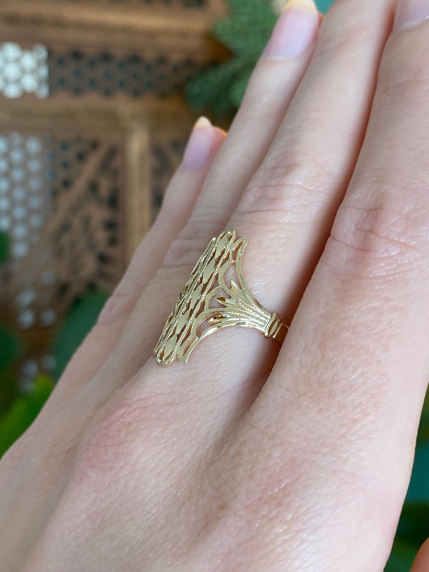 Vintage Solid 14k Yellow Gold Diamond Cut Ring - Size 8.25