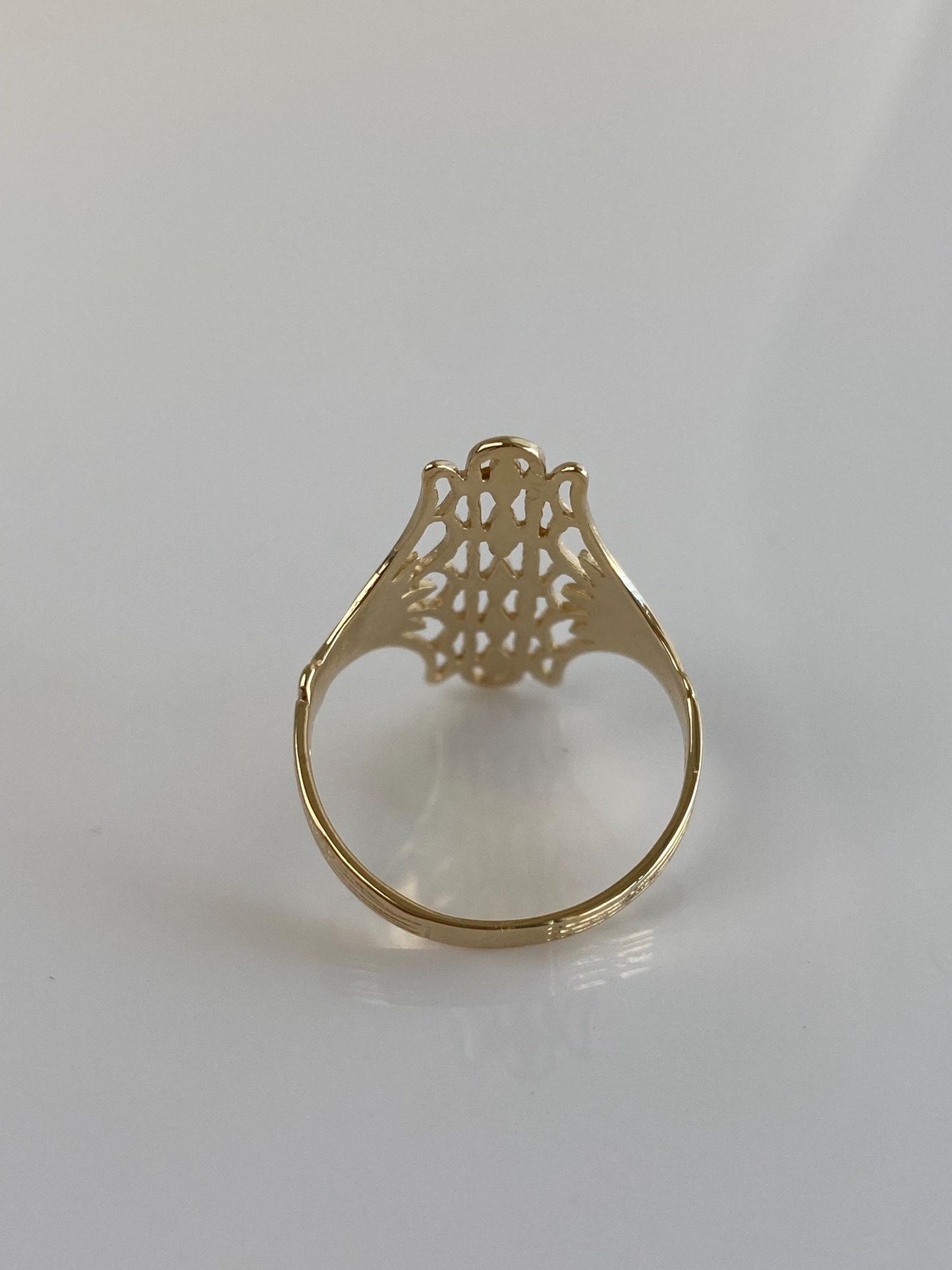 Vintage Solid 14k Yellow Gold Diamond Cut Ring - Size 8.25