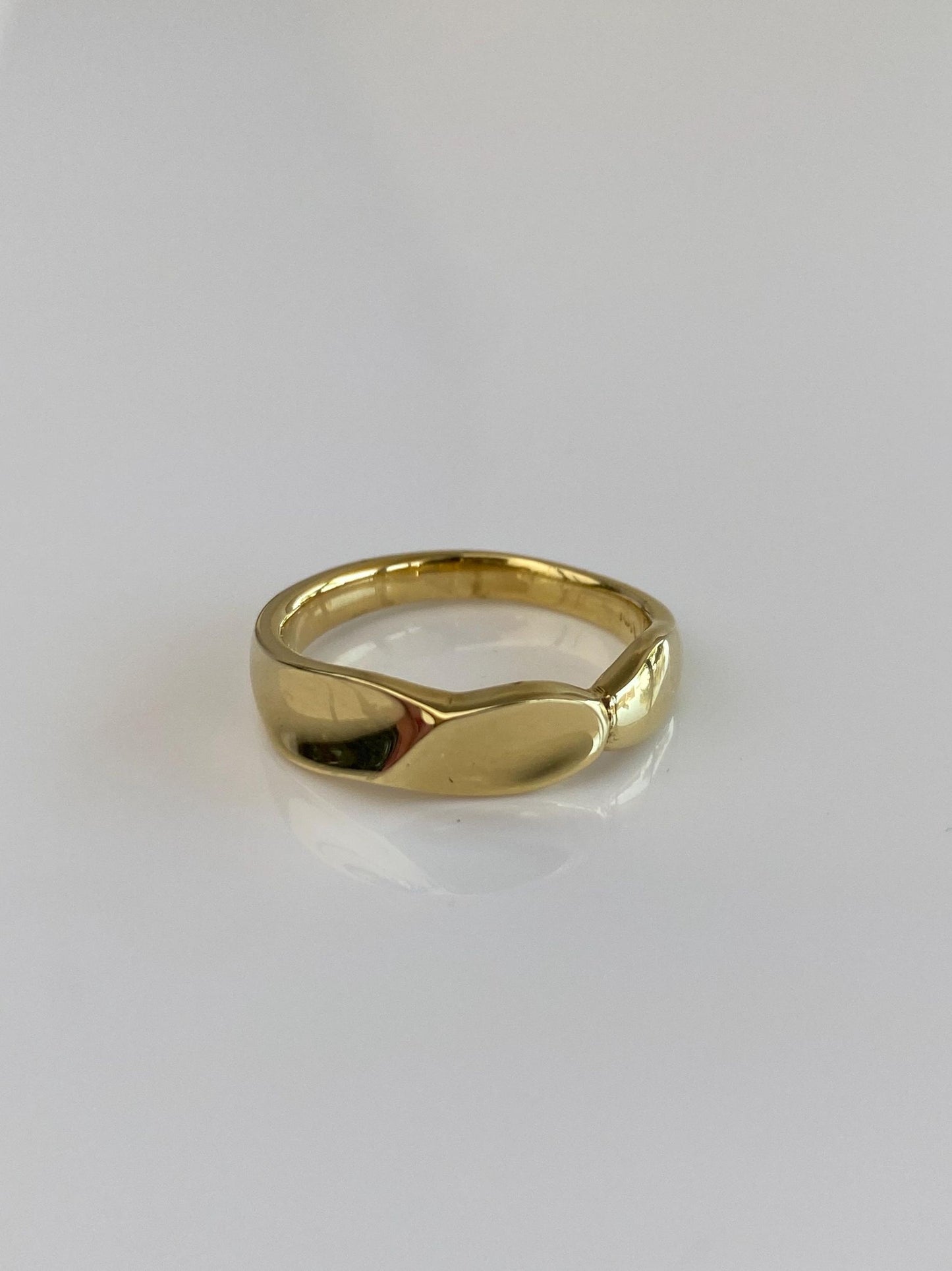 Vintage Solid 18k Yellow Gold Ring Band - Size 6