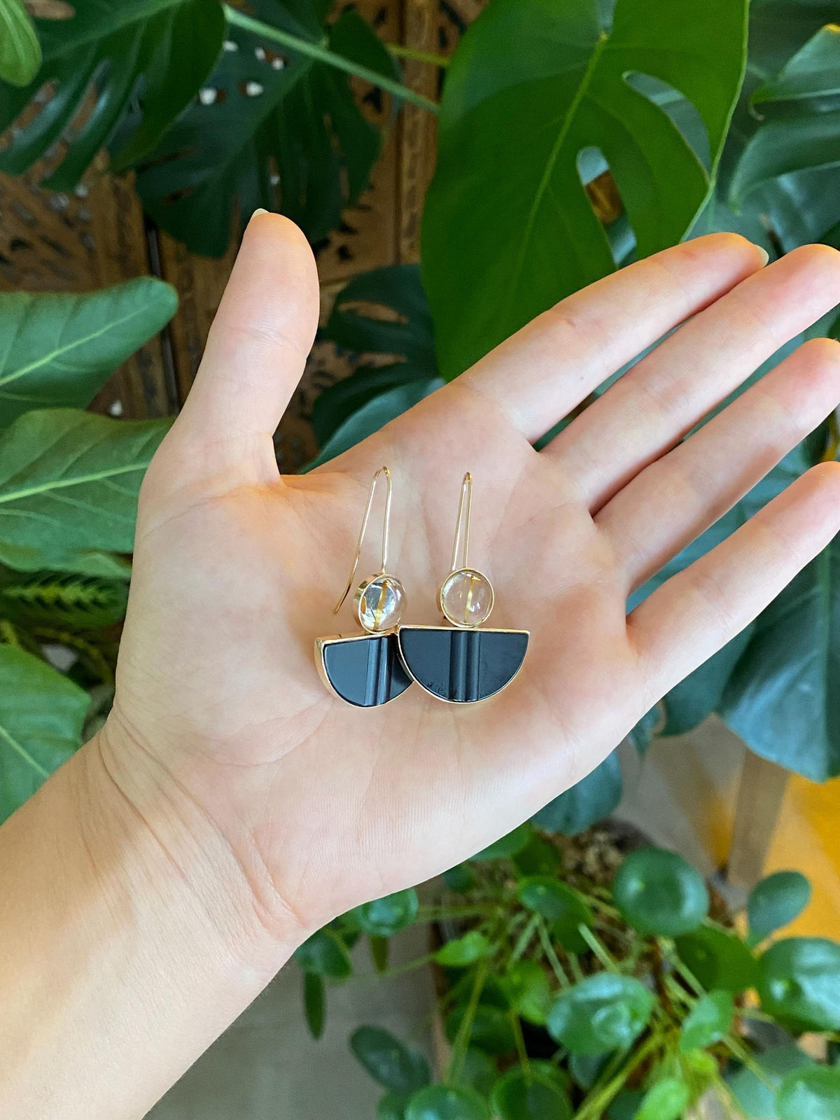 Vintage Solid 14k Yellow Gold Rutile Quartz Matte Textured Onyx Drop Earrings