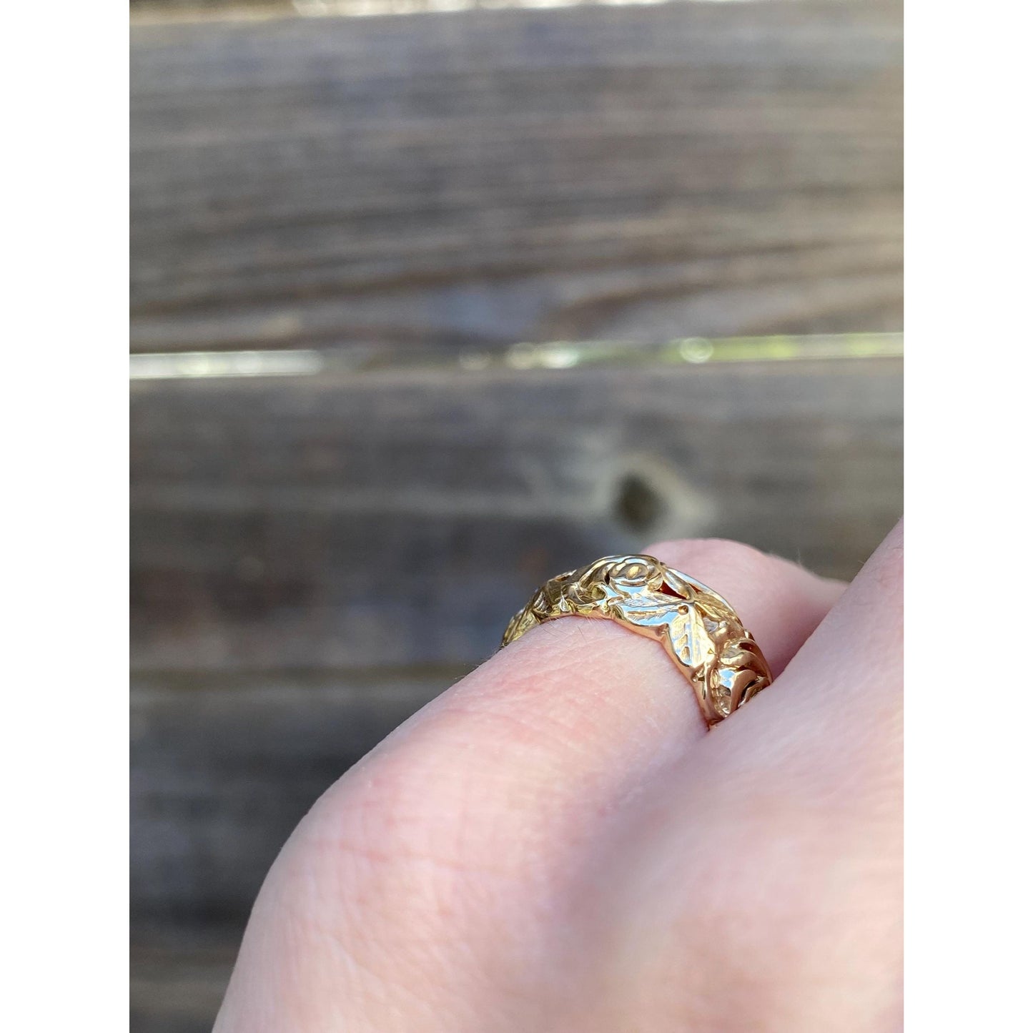 Vintage Solid 14k Yellow Gold Roses Ring Band - Size 4.5