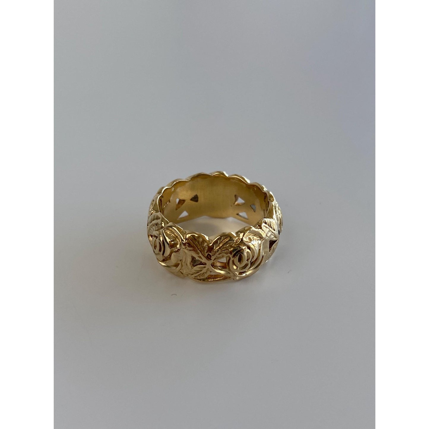 Vintage Solid 14k Yellow Gold Roses Ring Band - Size 4.5